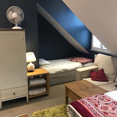 Acacia Villas Guest House Guildford Zewnętrze zdjęcie